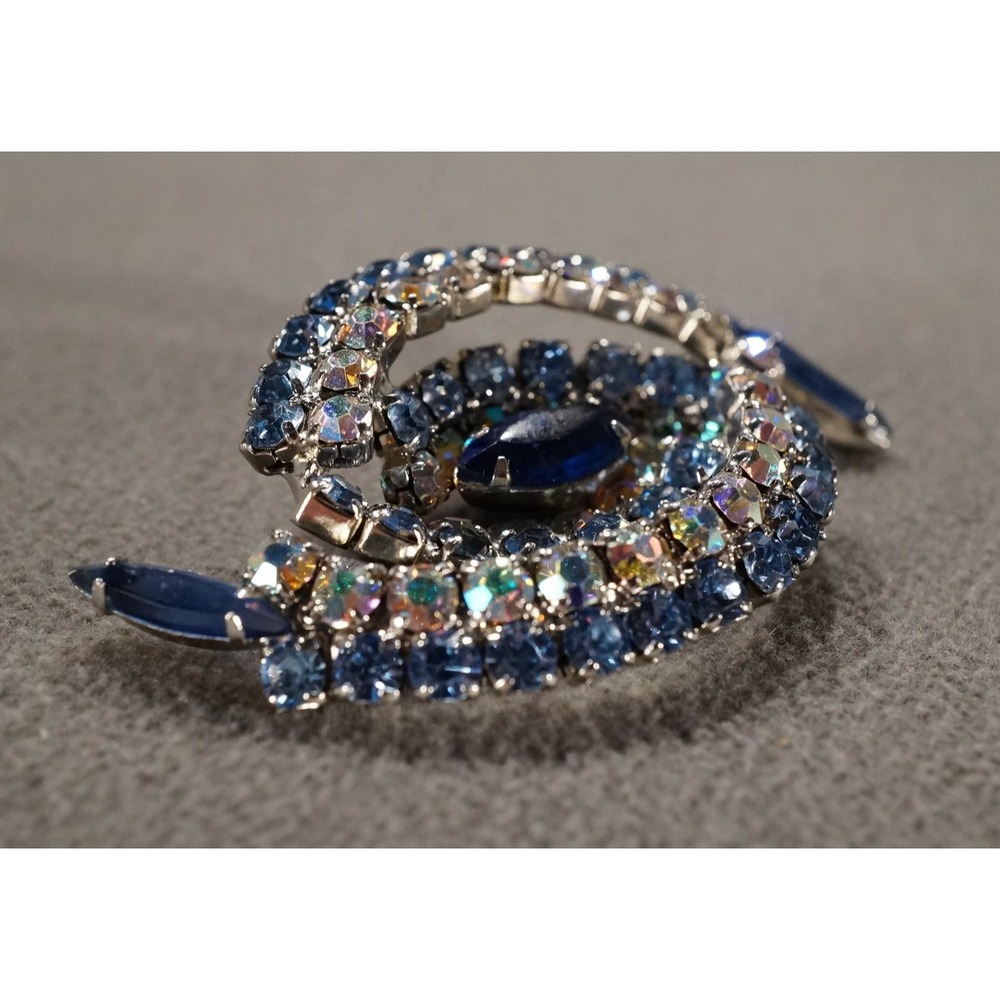 Vintage Blue Aurora Borealis Rhinestone Swirl Brooch Silver Tone Marquise Pin